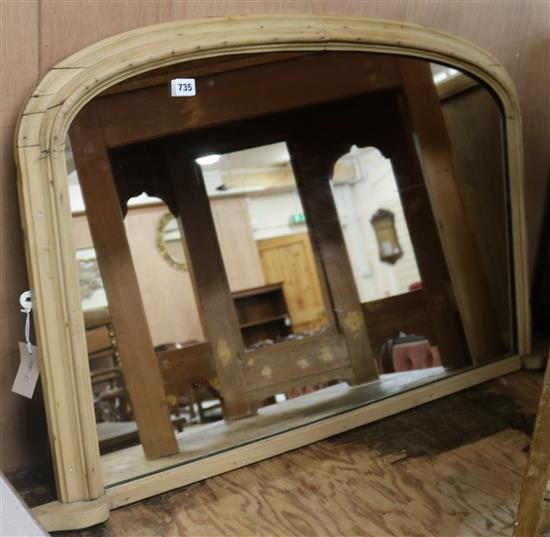 A Victorian pine overmantel mirror W.112cm